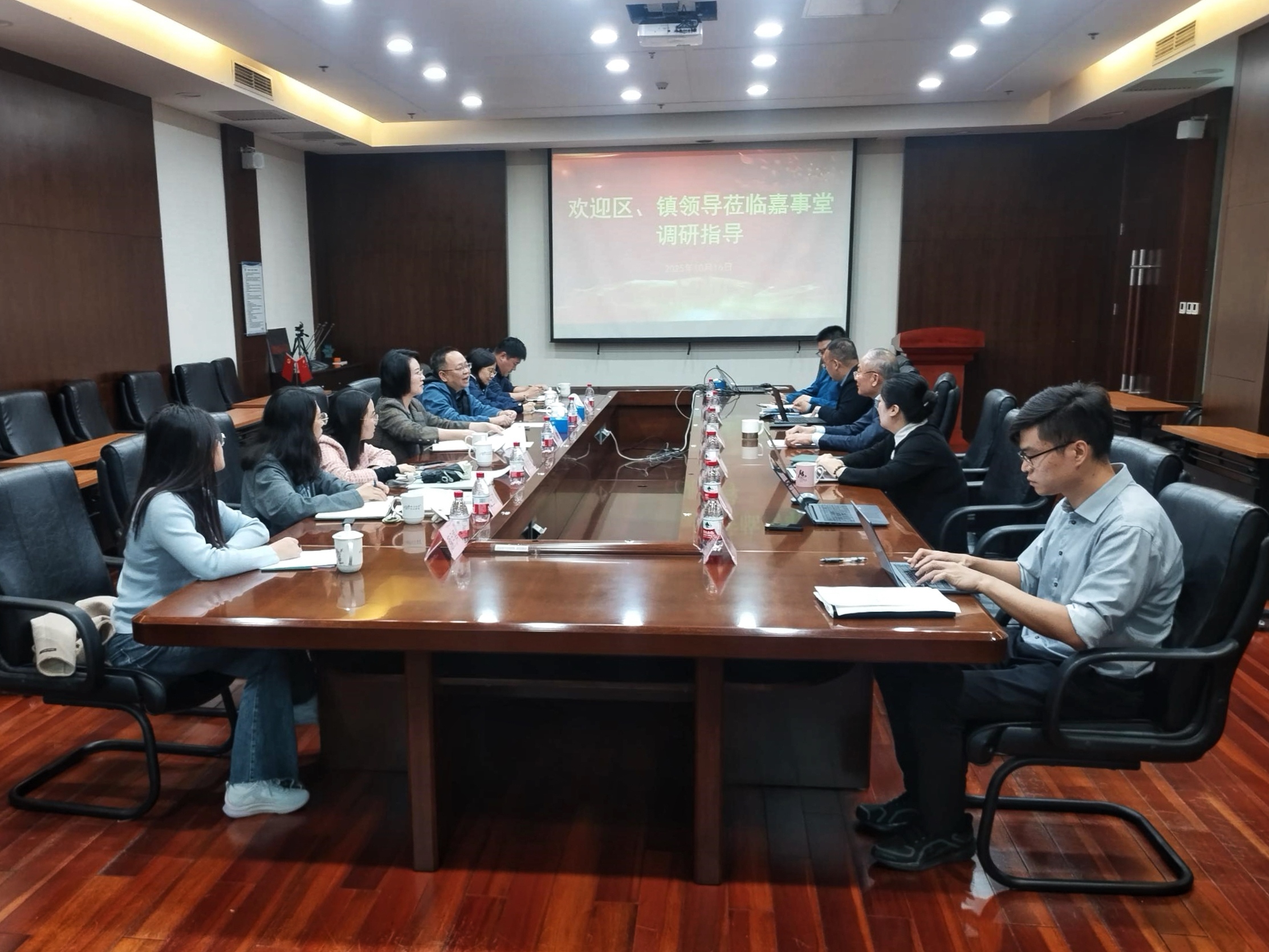 属地域、镇辅导前往瓦力游戏发展调研